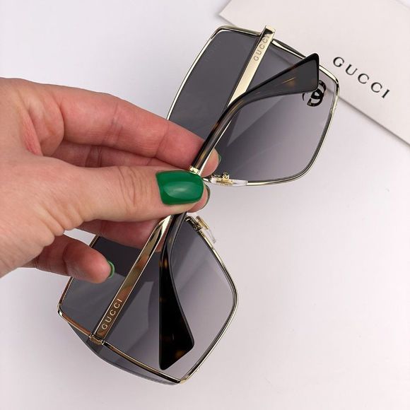 Gucci Logo GG0817S 006 Sunglasses Gold Gray Oversized Women main image 4